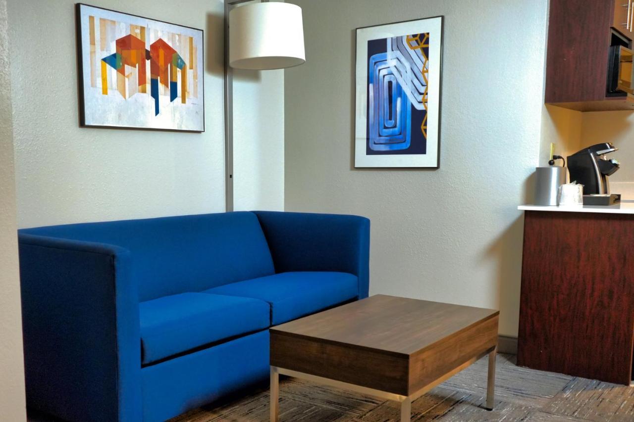 Holiday Inn Express Hotel & Suites Tampa-Oldsmar By Ihg Exterior foto