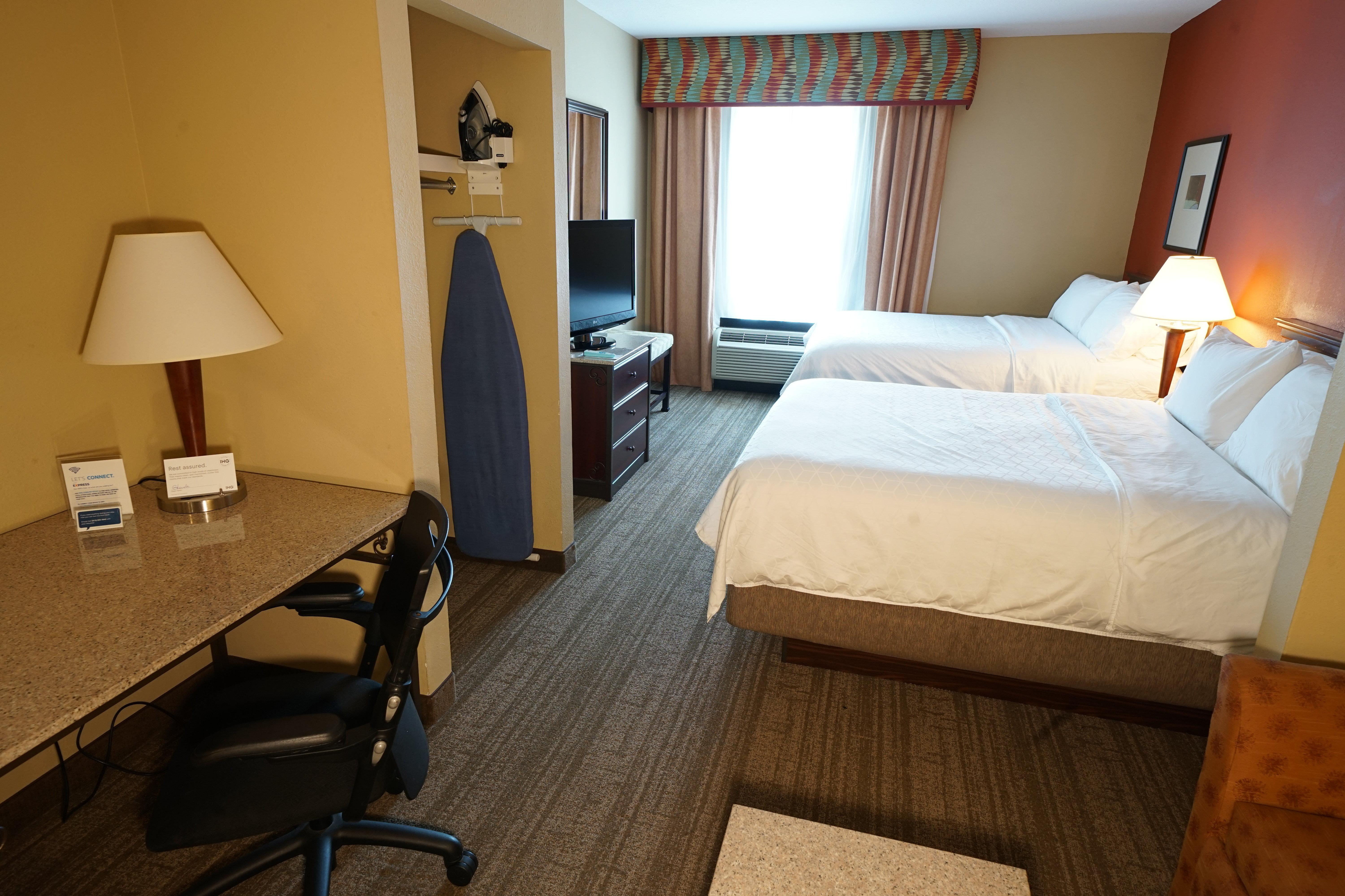 Holiday Inn Express Hotel & Suites Tampa-Oldsmar By Ihg Exterior foto