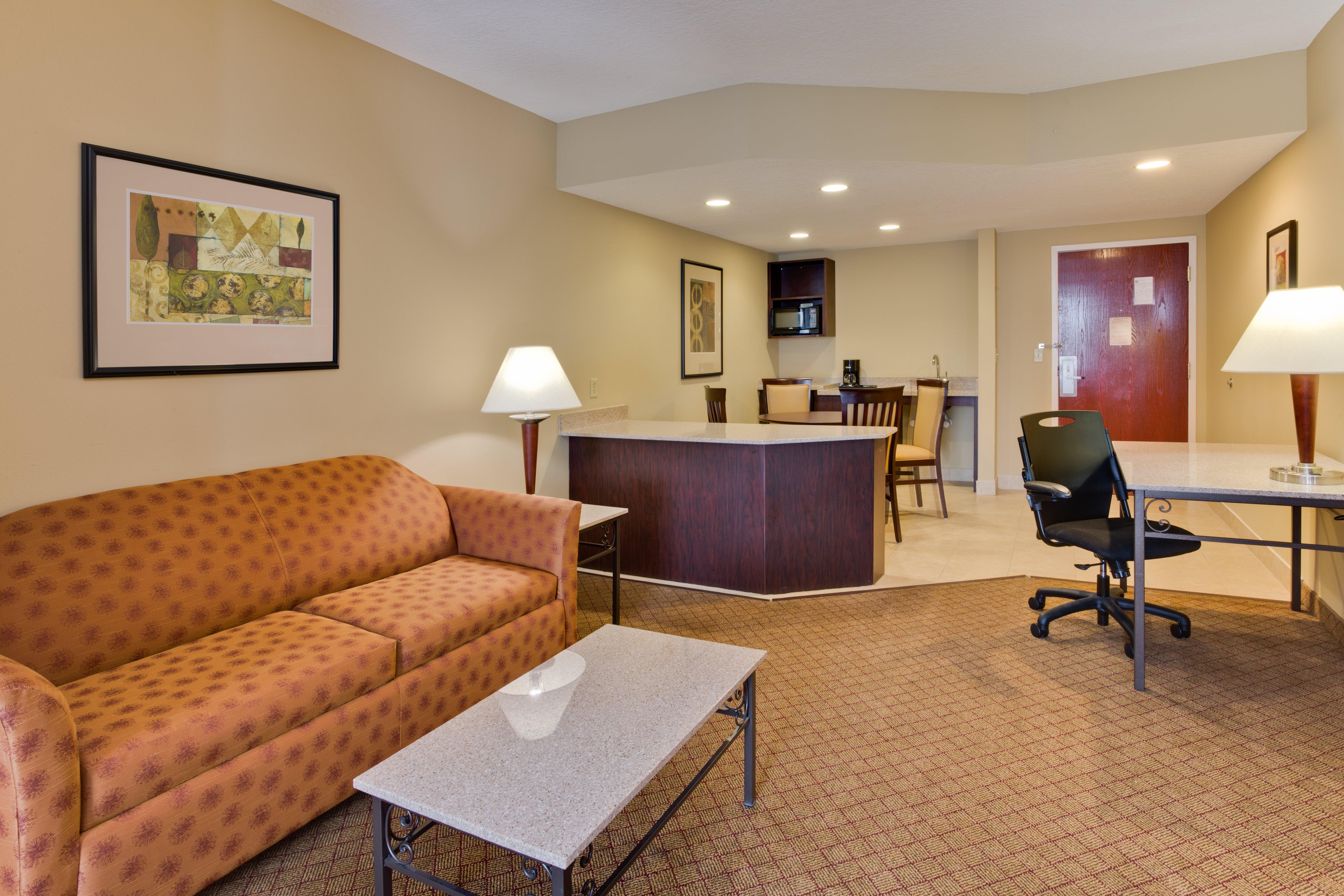 Holiday Inn Express Hotel & Suites Tampa-Oldsmar By Ihg Exterior foto