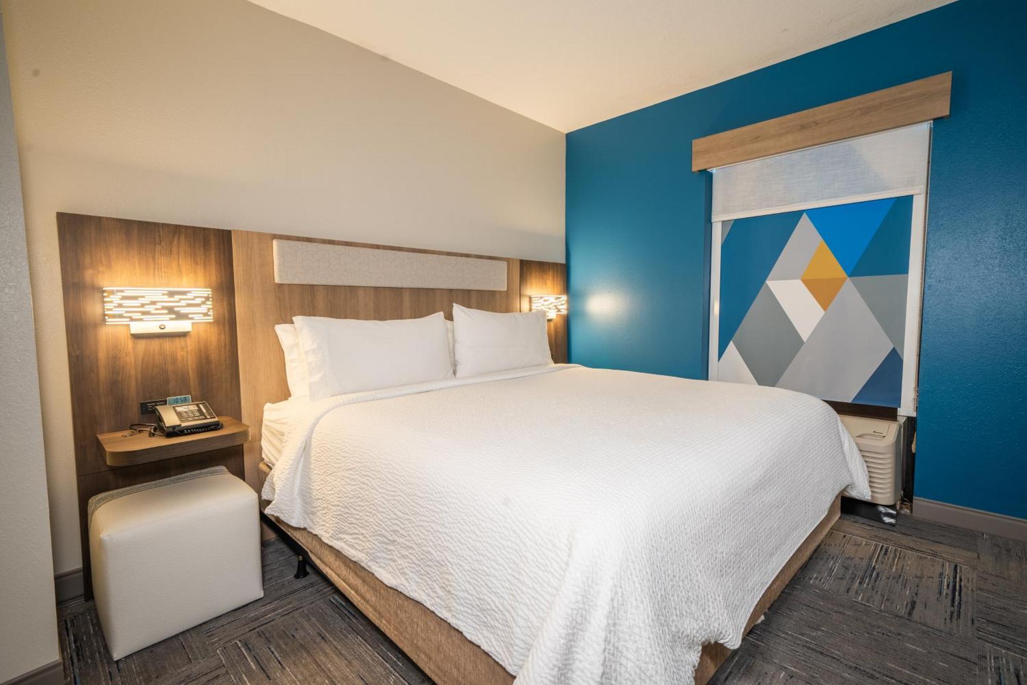Holiday Inn Express Hotel & Suites Tampa-Oldsmar By Ihg Exterior foto